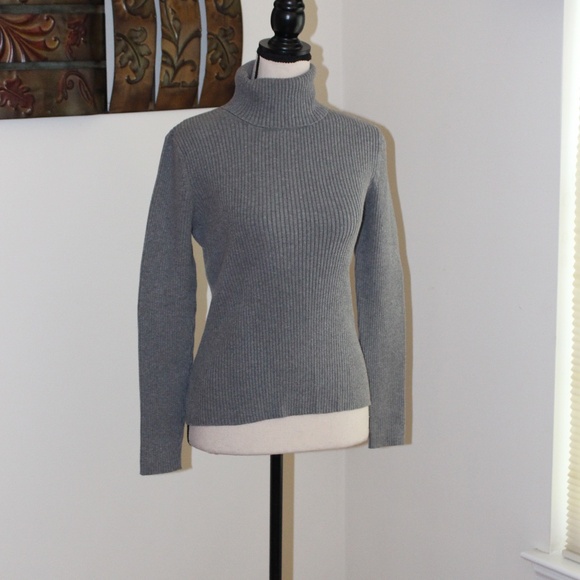 a.n.a A New Approach, long sleeve gray ribbed turtleneck sweater-top Medium - Picture 1 of 7
